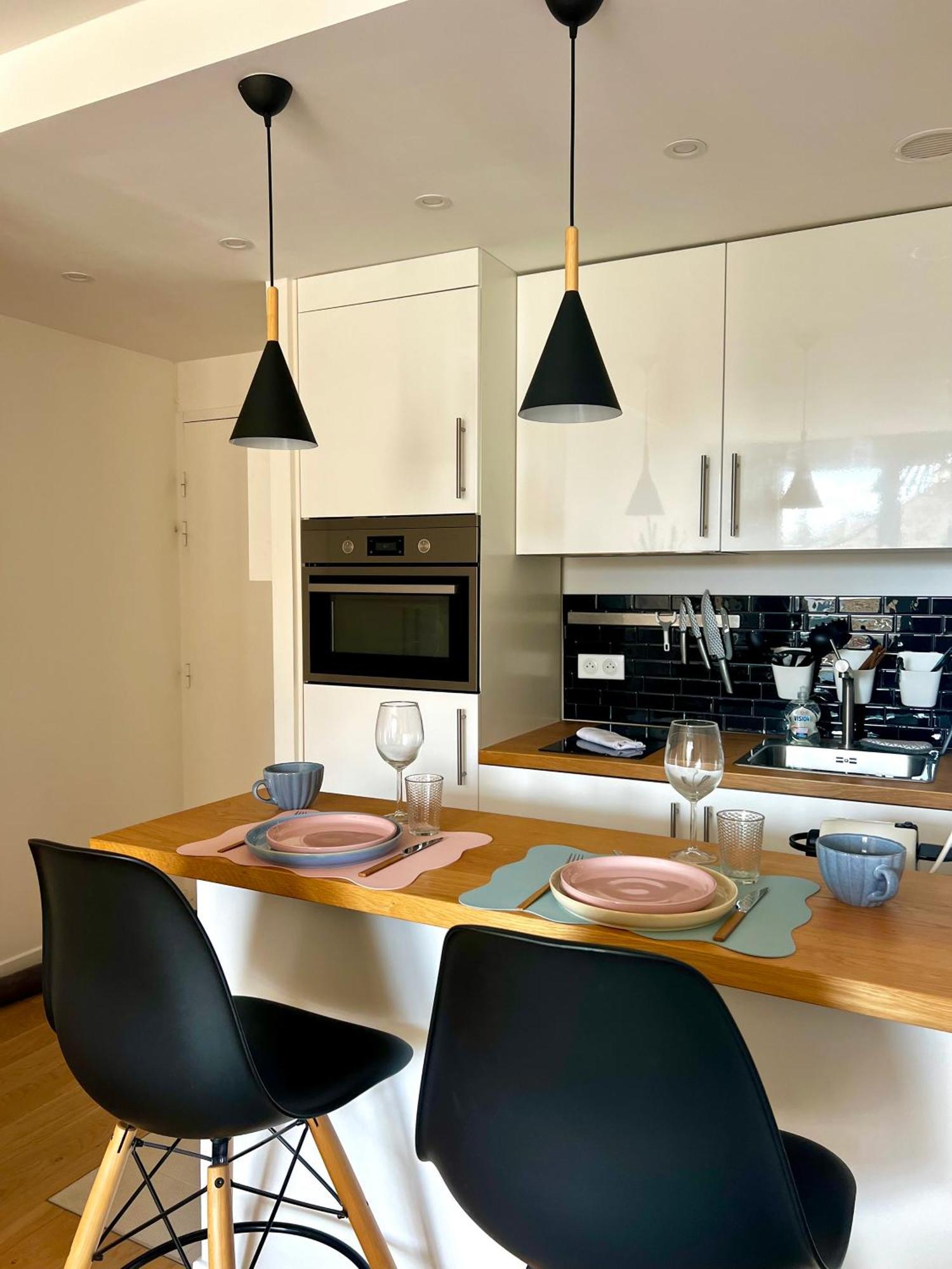 Apartamento Larsenal Avec Parking, Centre De Rennes